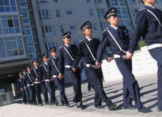 物業保安與業主發生沖突怎么辦，襄陽獵鷹保安告訴你